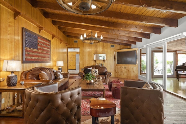 Designed By \"Johnny Cash\" His Historic Ojai Ranch 6 Acres Pool & 360 Views!!! - Ojai, CA