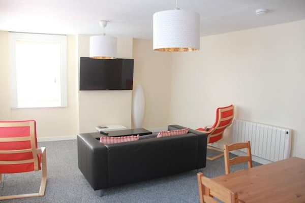 Spacious Apt In The Centre Of Town - Youghal