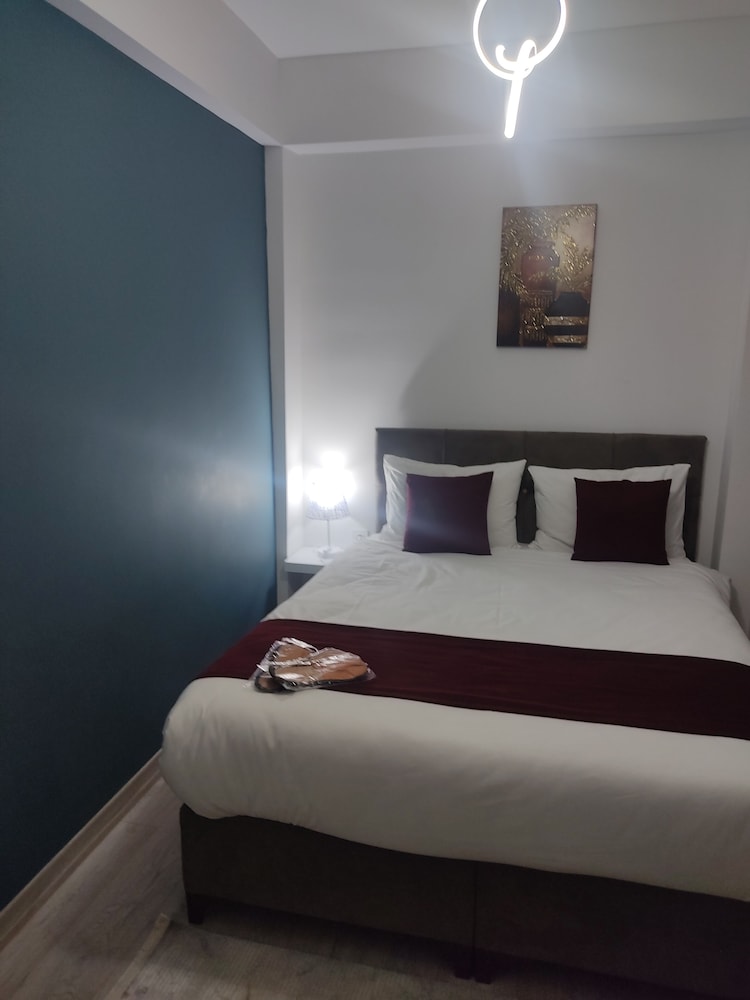 Istanbul Airport Family Suites Hotel - Arnavutköy