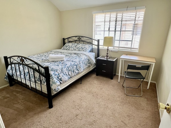 Cozy Vacation Townhouse 3bds With 2 Bathrooms - Baldwin Park, CA