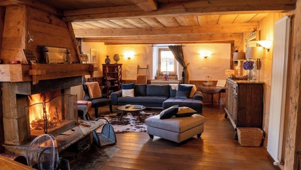 A Luxurious 18th Century Savoyard Farmhouse Turned Chalet In Morzine - Montriond