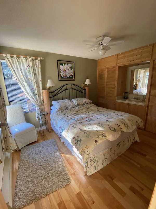 Cozy Home Like Cabin -10 Minutes Away From Manning Park Ski Resort - Manning Park, BC
