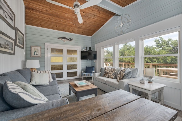 New To Vrbo! 5-star 3br Avon Cottage. Dog-friendly - Steps From Pristine Beach! - Outer Banks