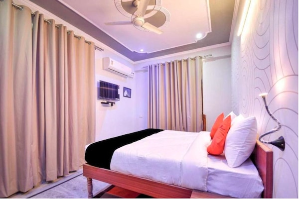 Beautiful Double Room At Hotel 7 Nights - Jaipur