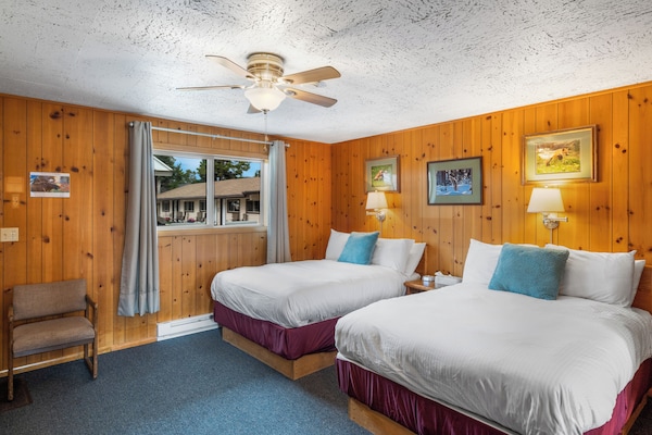 Lazy Duck Inn Room #22 - West Yellowstone, MT