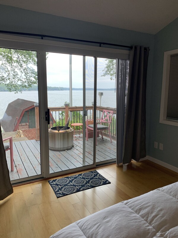 Relaxing Cabin Retreat With Captivating Lake Views, Located In Clear Lake, Mn! - Clear Lake, MN