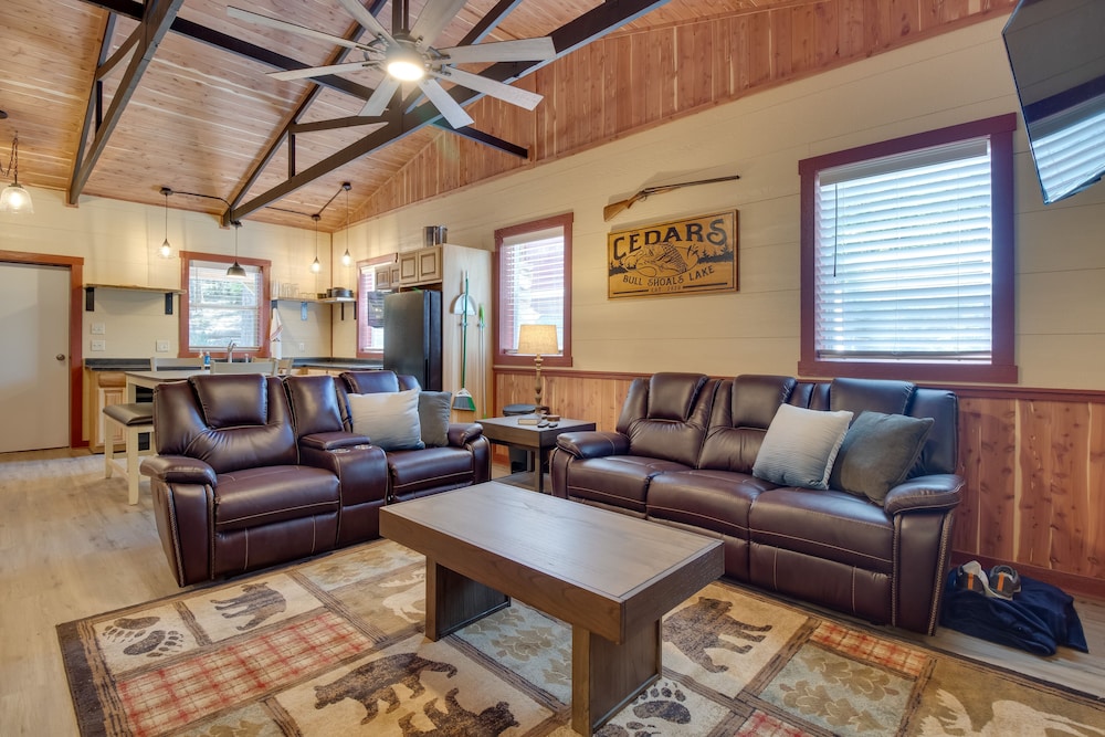 Lakefront Bull Shoals Cabin Rental: Pets Welcome! - Gainesville, MO