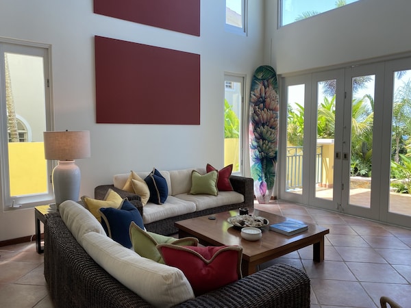 The Mansion At Casa Aguas Azules - 3-bedroom Beachfront Villa With Pool - Rincón