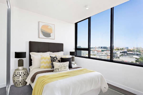 Stunning Bay Views And Central South Yarra Location - St Kilda