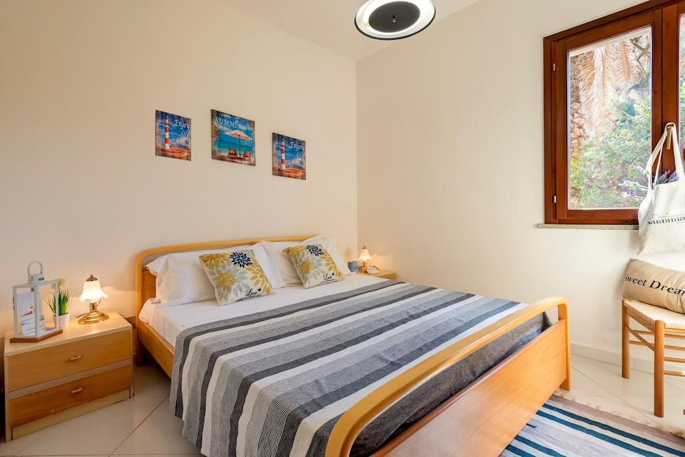 Villino Punta Negra - Two Bedroom House, Sleeps 4 - Stintino