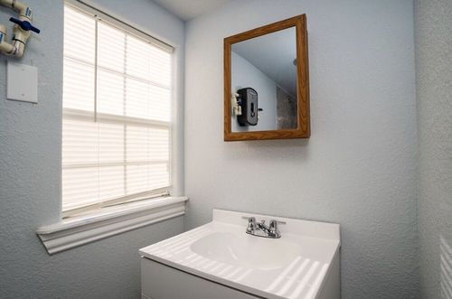 Explore cabin experience near Lake Jackson, TX on