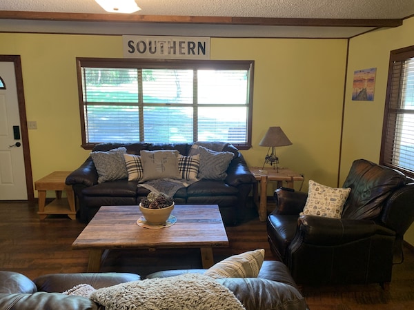 (Spring Discounts) Minutes From Beautiful Broken Bow Lake - Broken Bow, OK