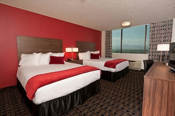 4 Deluxe Two Queen Rooms At The D Las Vegas - North Las Vegas, NV