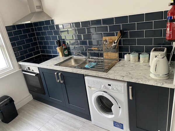 London Road 2 Bedrooms Flat Free Wi-fi, Parking, Washing Machine - Aéroport d'East Midlands (EMA)