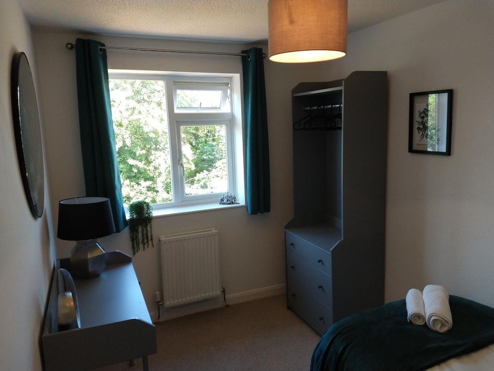 2 Bed Town House In Stamford 10 Minute Walk To The Town Center - Stamford