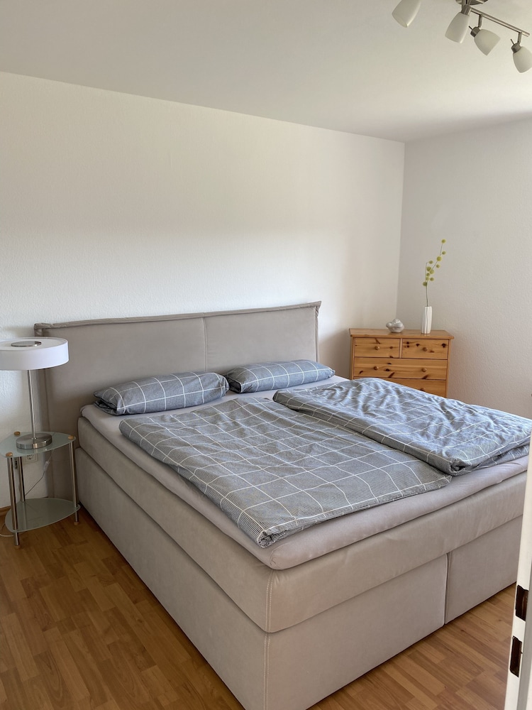 Casa Royale, The Quiet And Relaxing Apartment, Park For Free, Book Now! - Trier