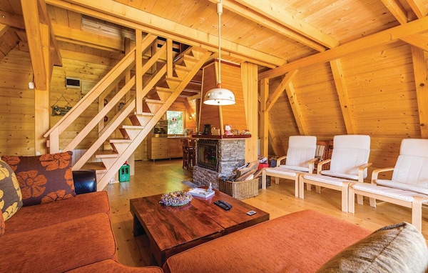 Beautiful 3-bed House In Crni Lug - Osilnica