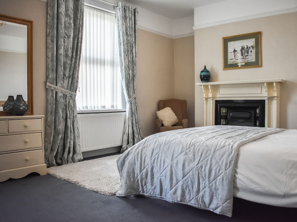 3 Bedroom Accommodation In Saltburn-by-the-sea - Saltburn-by-the-Sea