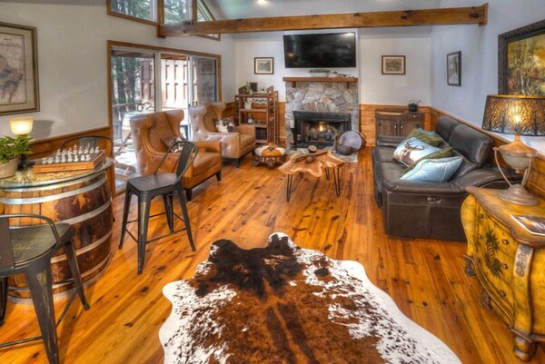 Heart Of Helen- Charming 4br Cabin- Located In Innsbruck Resort And Golf Club - ヘレン, GA