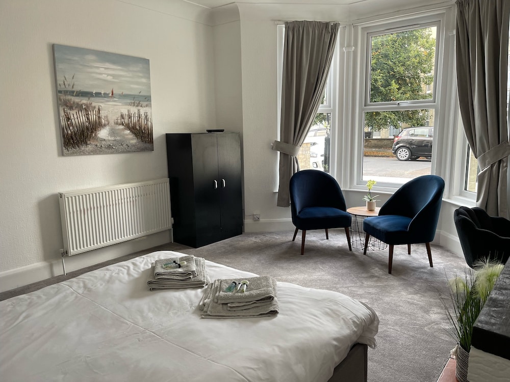 Impeccable 2-bed Apartment In Eastbourne - Eastbourne