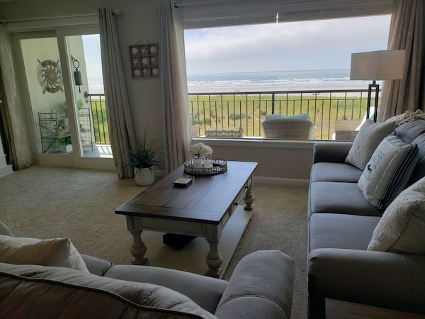 Oceanfront 3rd Floor Balcony 2 Blocks To Turnaround-work Remotely - Ecola State Park, Cannon Beach