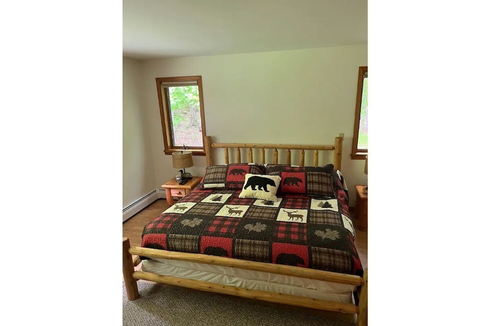 Luxury Cabin With Indoor Heated Saltwater Pool! - Old Forge, NY
