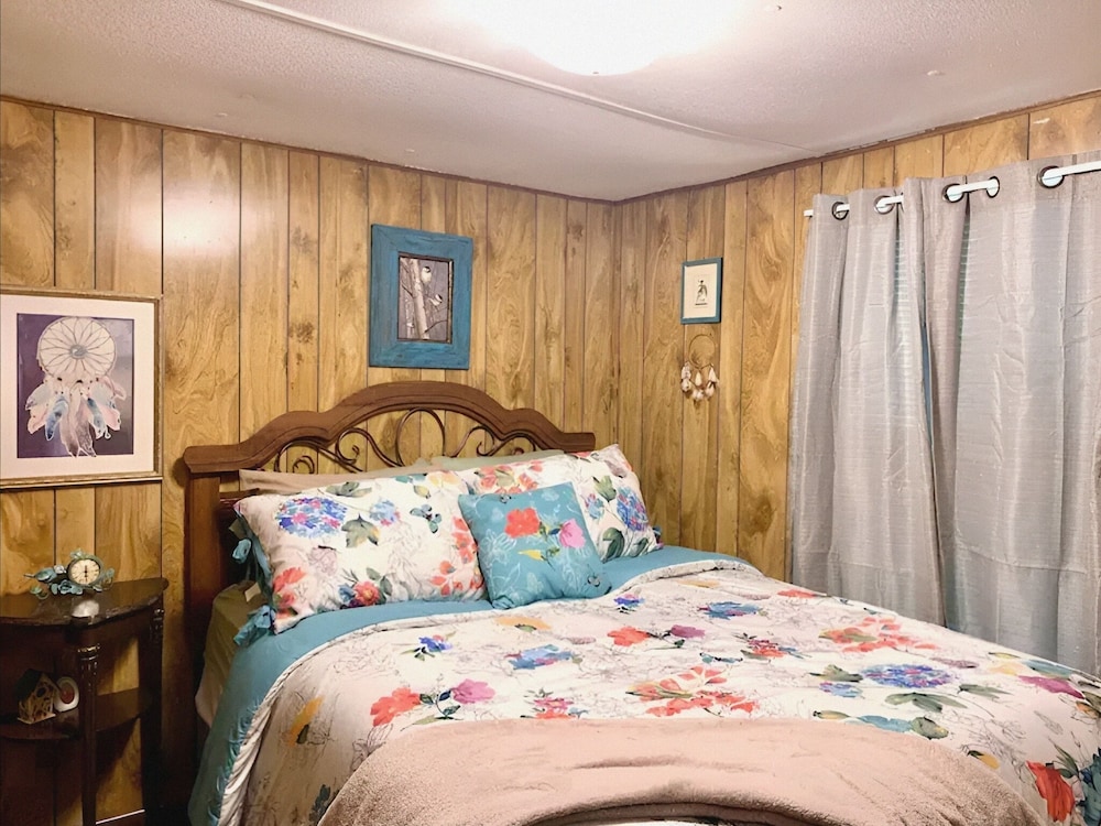 Gene's Retreat, Charming Lakeside 3 Bed 2 Bath Peaceful Home Near Ft Gibson Lake - 奧克拉荷馬