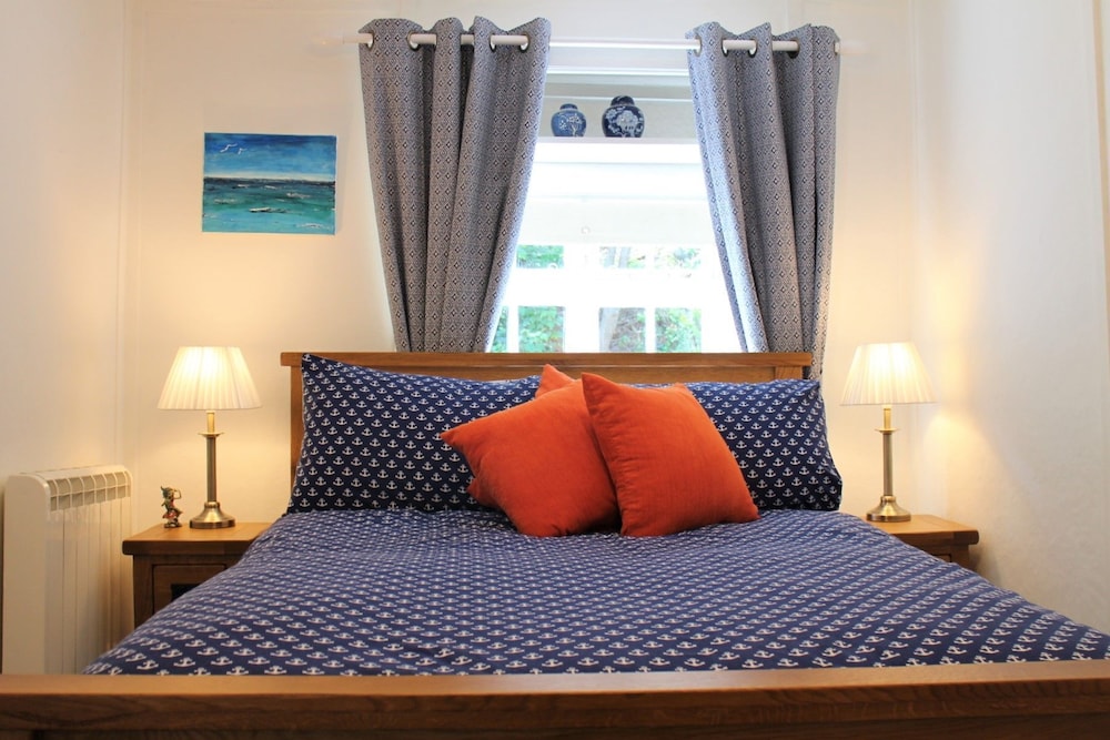 Teana Cottage - Sleeps 3 Guests  In 2 Bedrooms - Polperro