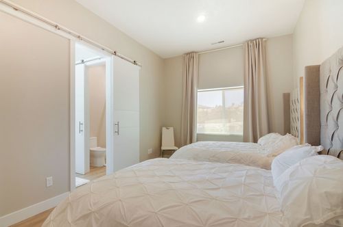 Rainbow Bridge National Monument airbnb, hotels and vacation rentals