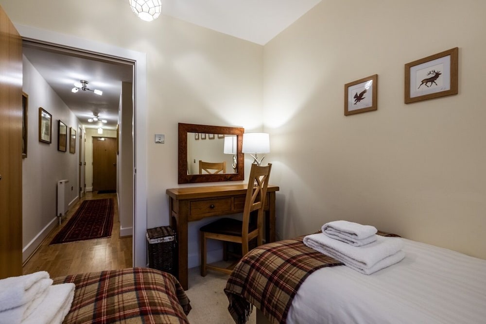 The Harris Apartment In The Highland Club, Loch Ness - Fort Augustus