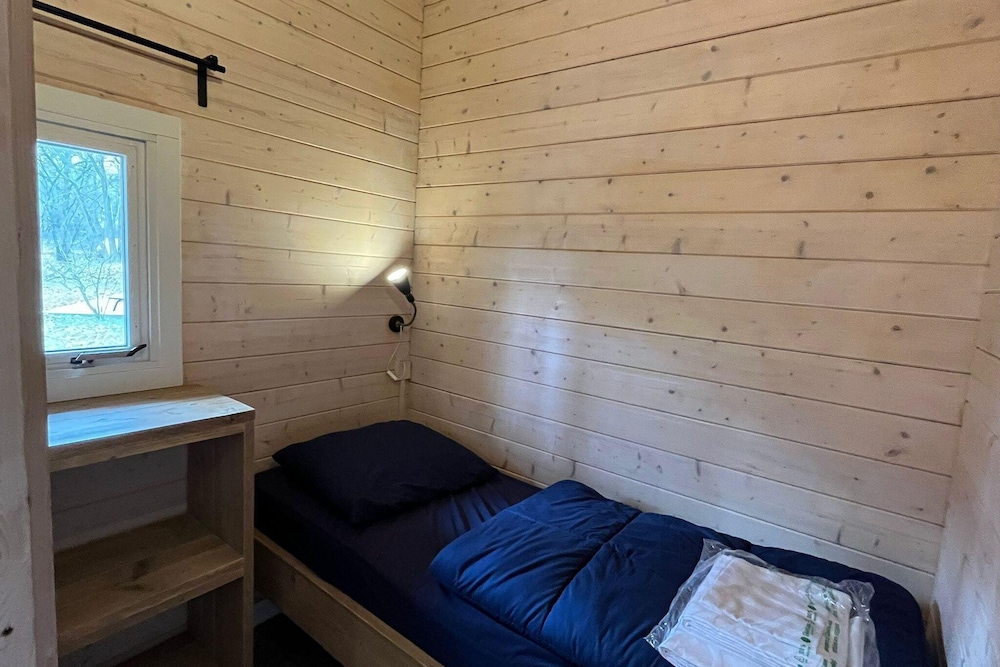 Wooden Chalet With Microwave, On A Holiday Park Near Three National Parks - Hoogeveen