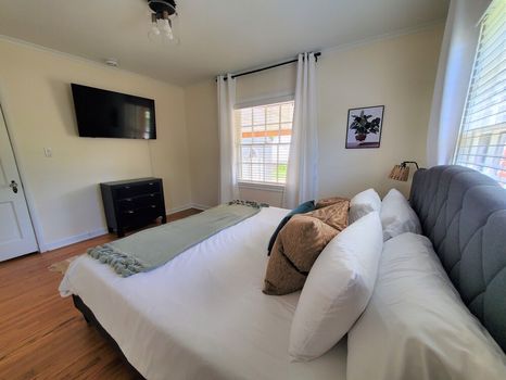 Splash Pad, Tulsa airbnb, hotels and vacation rentals