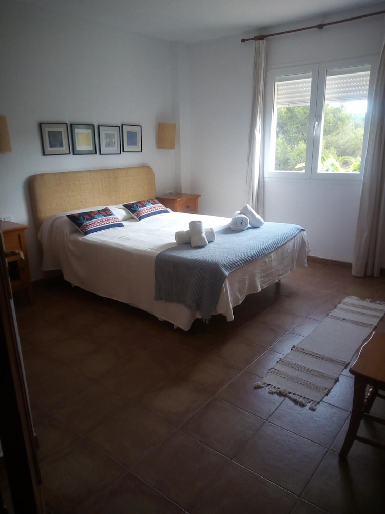 Pet-friendly Apartment Son Bou By The Sea With Shared Pool & Wi-fi - Cala Galdana
