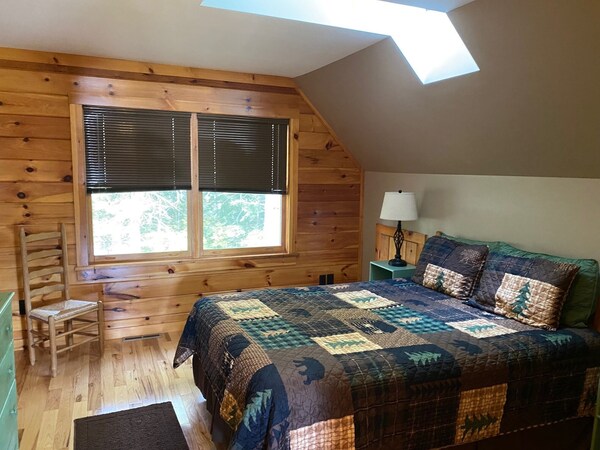 Cozy Log Cabin With Lake Views - Pet Friendly! - Adirondack, NY