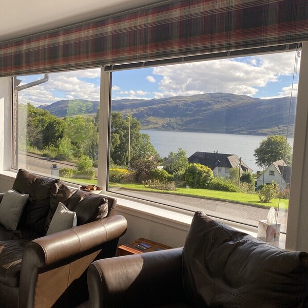Quality 4 Star Self Catering Accommodation In Ullapool  With Panoramic Views. - Ullapool