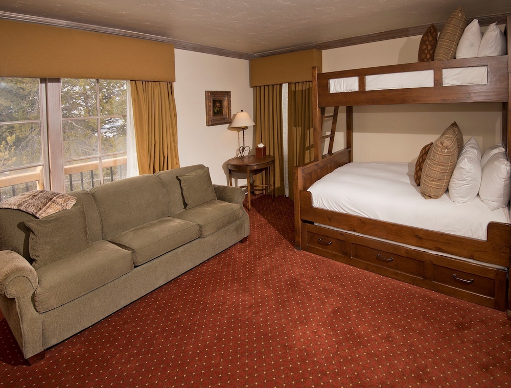 2 Bedroom | Luxury Residence At Stunning Resort - Vail, CO