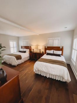 Forest Lake, Carthage airbnb, hotels and vacation rentals