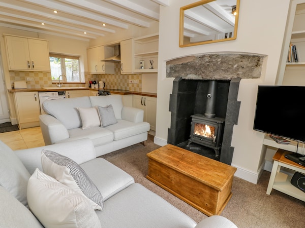 Awelfryn, Family Friendly, Character Holiday Cottage In Betws-y-coed - Penrhyndeudraeth