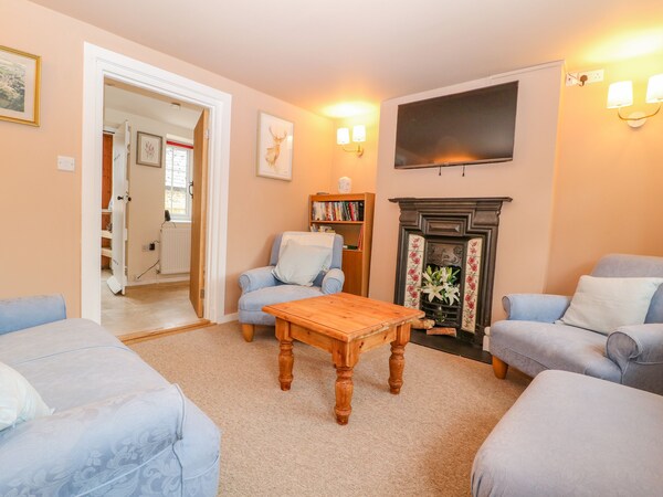 Halfpenny Cottage, Pet Friendly, With A Garden In Lechlade-on-thames - Lechlade
