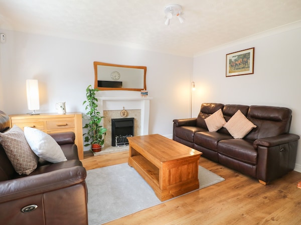 24 Via Devana, Family Friendly, Character Holiday Cottage In Moira - Leicestershire