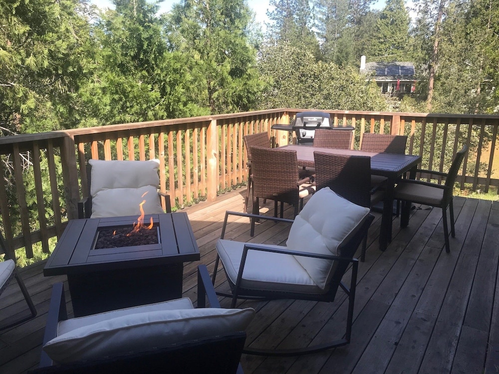 Grizzly Blair Lodge - Ypet Friendly - 1/2 Acre Of Space And Close To Marina Beach By Yosemite Region Resorts - Groveland, CA