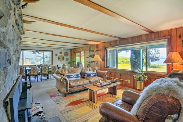 Scenic Lake Almanor Home W\/ Mountain Views! - Greenville, CA