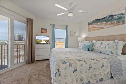 Gulf And Soundview Home W/community Pool. Sleeps 8. Sunset Dreams - Navarre, FL