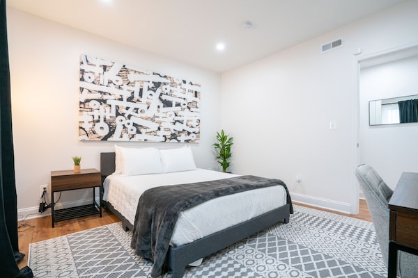 Luxury Remodeled Dc Suite- Near Restuarants, H Street & Downtown. Quiet Area!! - Mount Rainier, MD