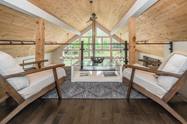 Luxury Tobermory Retreat: Modern Home + Hot Tub - Tobermory