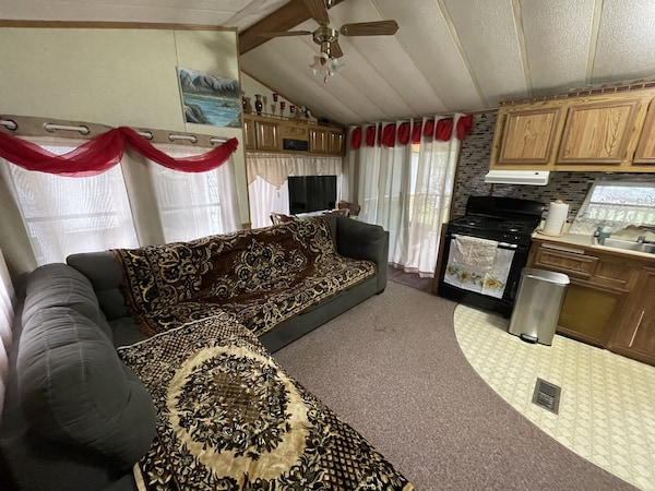 Single Family Mobile Home For Rent In Lake Wallenpaupack. - Pennsylvania