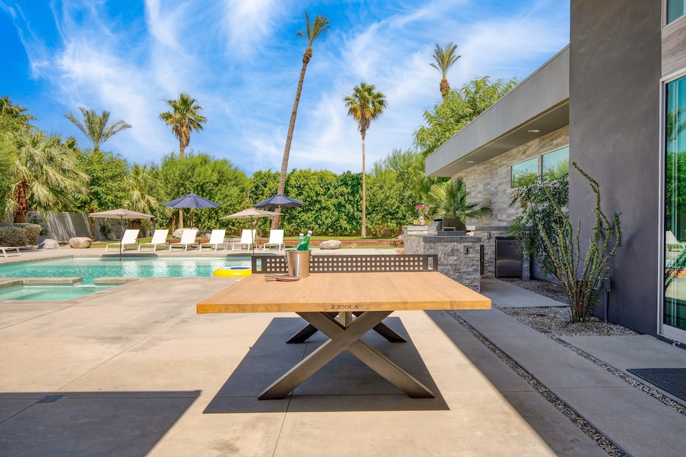Polo Villa 4 By Avantstay Features Outdoor Kitchen, Pool, & Spa 260318 5 Bedrooms - La Quinta, CA