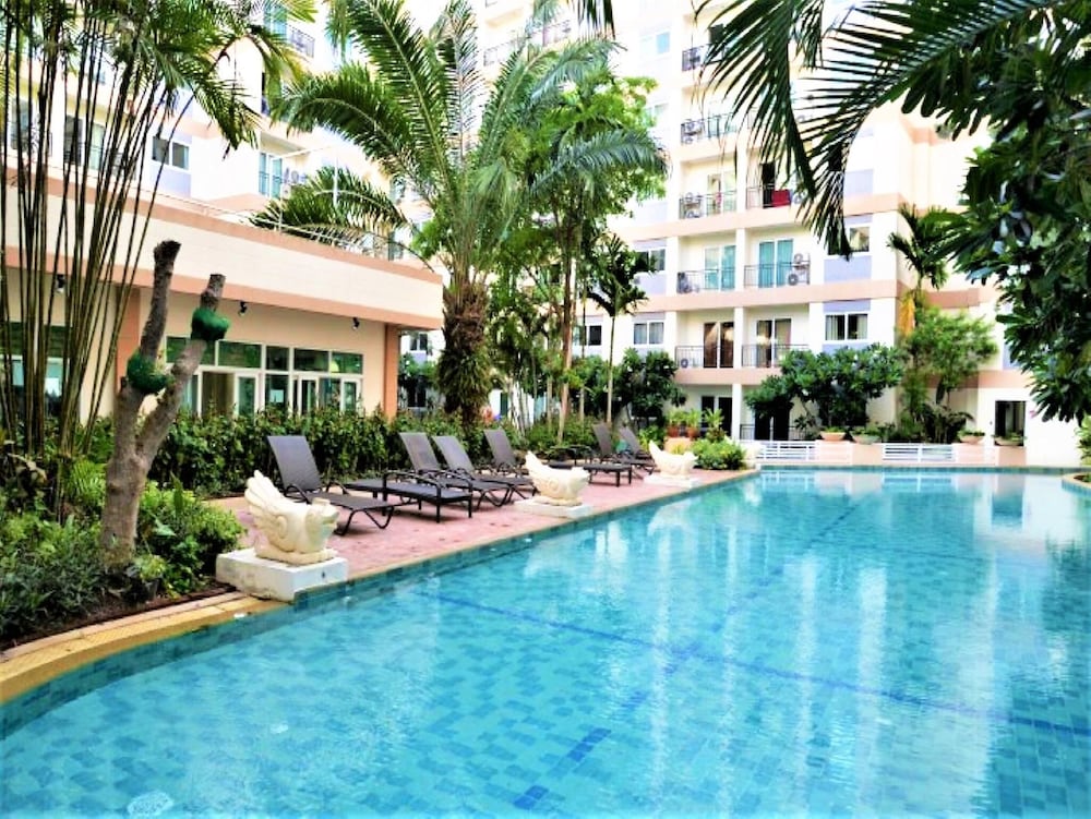 Park Lane Resort Jomtien With Large Lagoon Swimming Pool - Pattaya