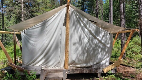 Glamping Wall Tent 5 \/ Unfurnished - Montana