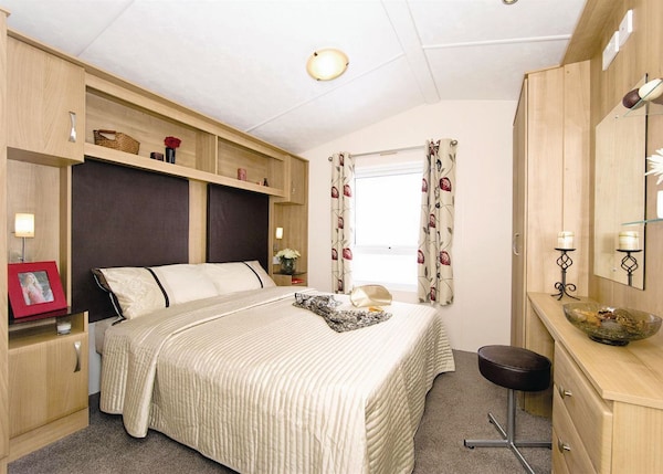 3 Bedroom Accommodation In Burnham-on-sea - Brean